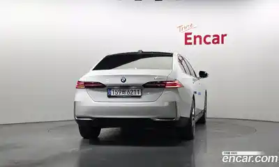 BMW 5-Series 2025 2.0 Автомат в Москве № 302273, миниатюра 8