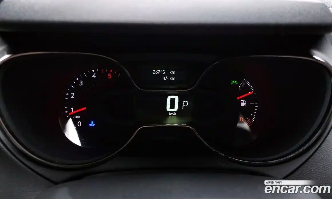 Renault QM3 2019 1.5 Автомат в Москве № 316116, фото 15