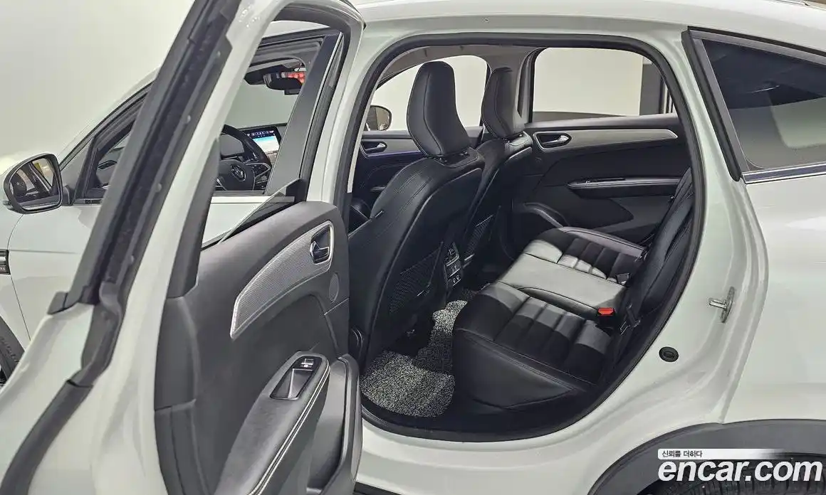 Renault XM3 2023 1.3 Автомат в Москве № 316186, фото 9