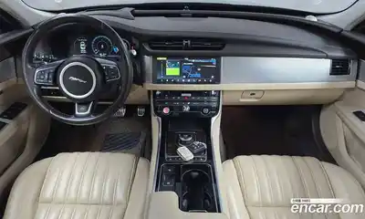 Jaguar XF 2017 2.0 Автомат в Москве № 320087, миниатюра 4