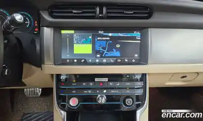 Jaguar XF 2017 2.0 Автомат в Москве № 320087, миниатюра 6