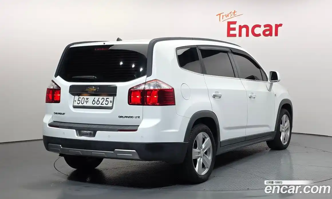 Chevrolet Orlando 2012 2.0 Автомат в Москве № 332989, фото 9