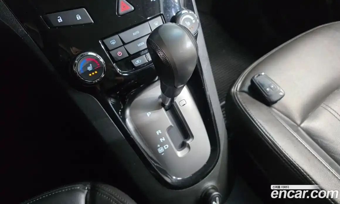 Chevrolet Orlando 2012 2.0 Автомат в Москве № 332989, фото 10