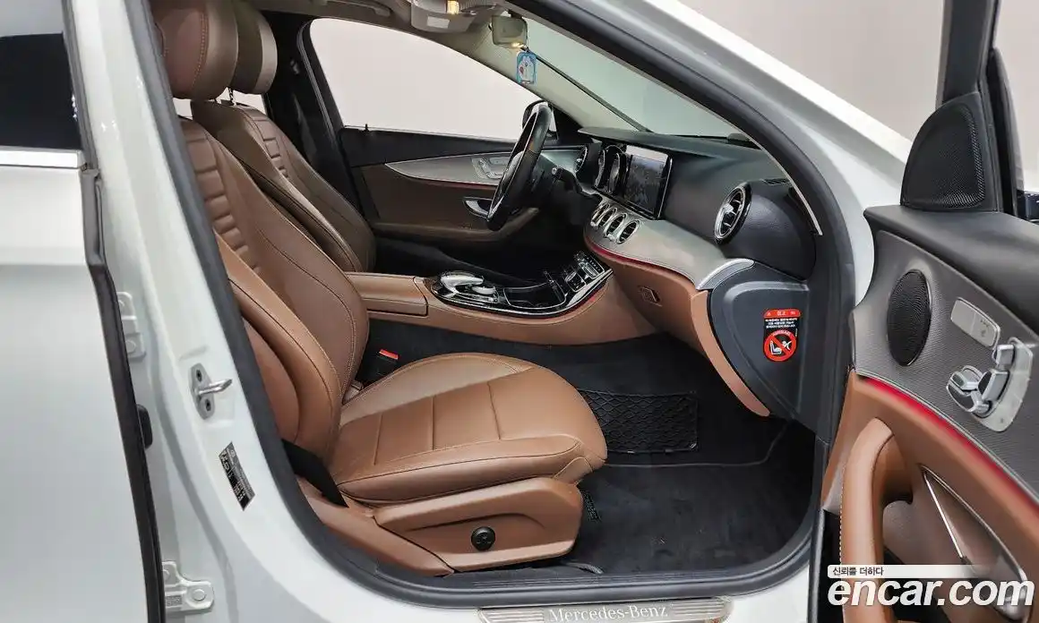 Mercedes-Benz E-Class 2019 2.0 Автомат в Москве № 342788, фото 20