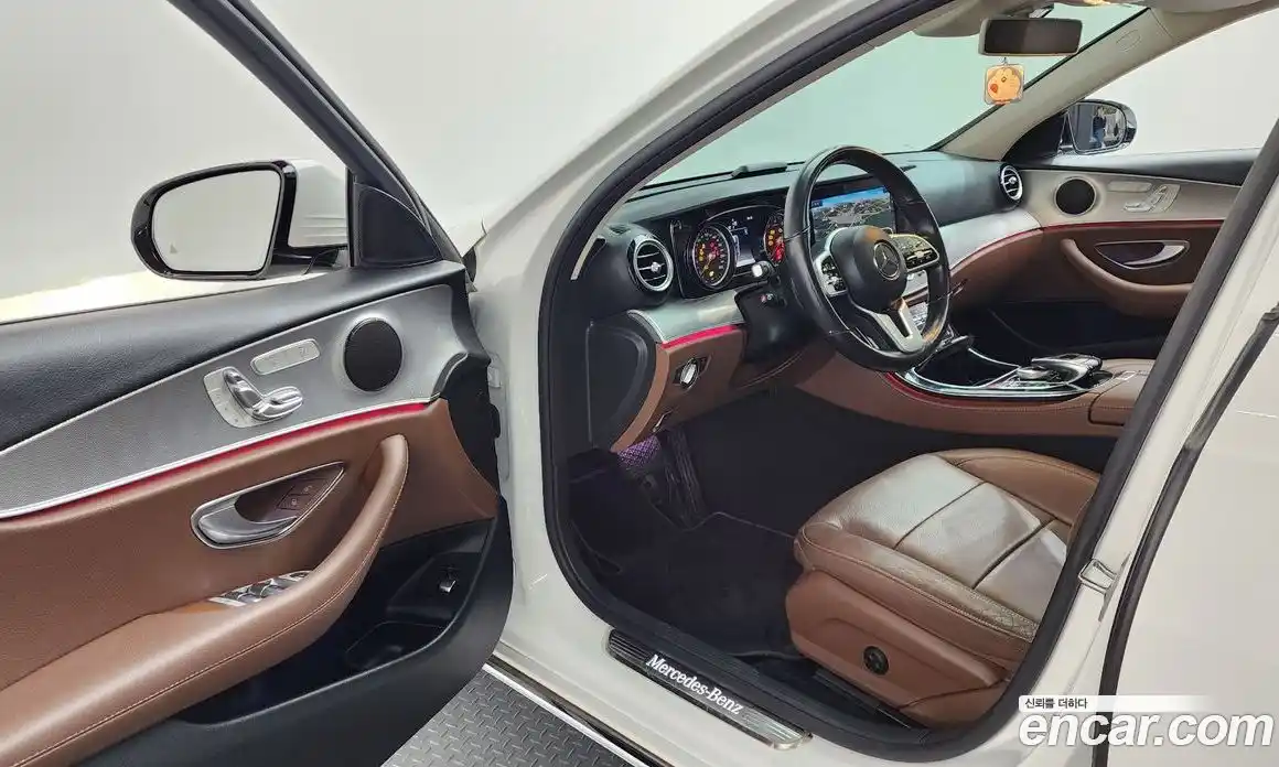 Mercedes-Benz E-Class 2019 2.0 Автомат в Москве № 342788, фото 10