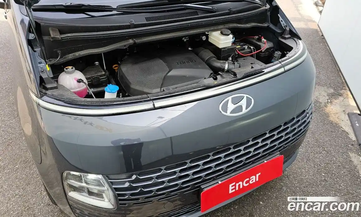 Hyundai Staria 2024 2.2 Автомат в Москве № 46709, фото 3