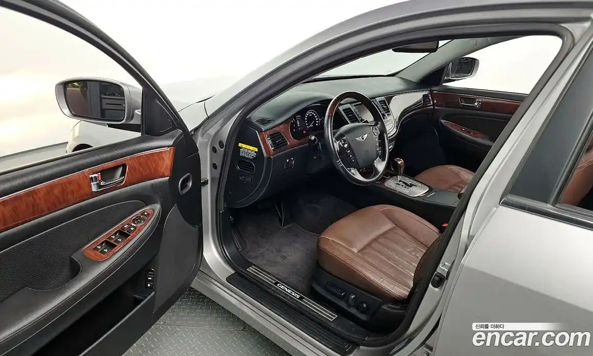 Hyundai Genesis 2010 3.3 Автомат в Москве № 48206, фото 4