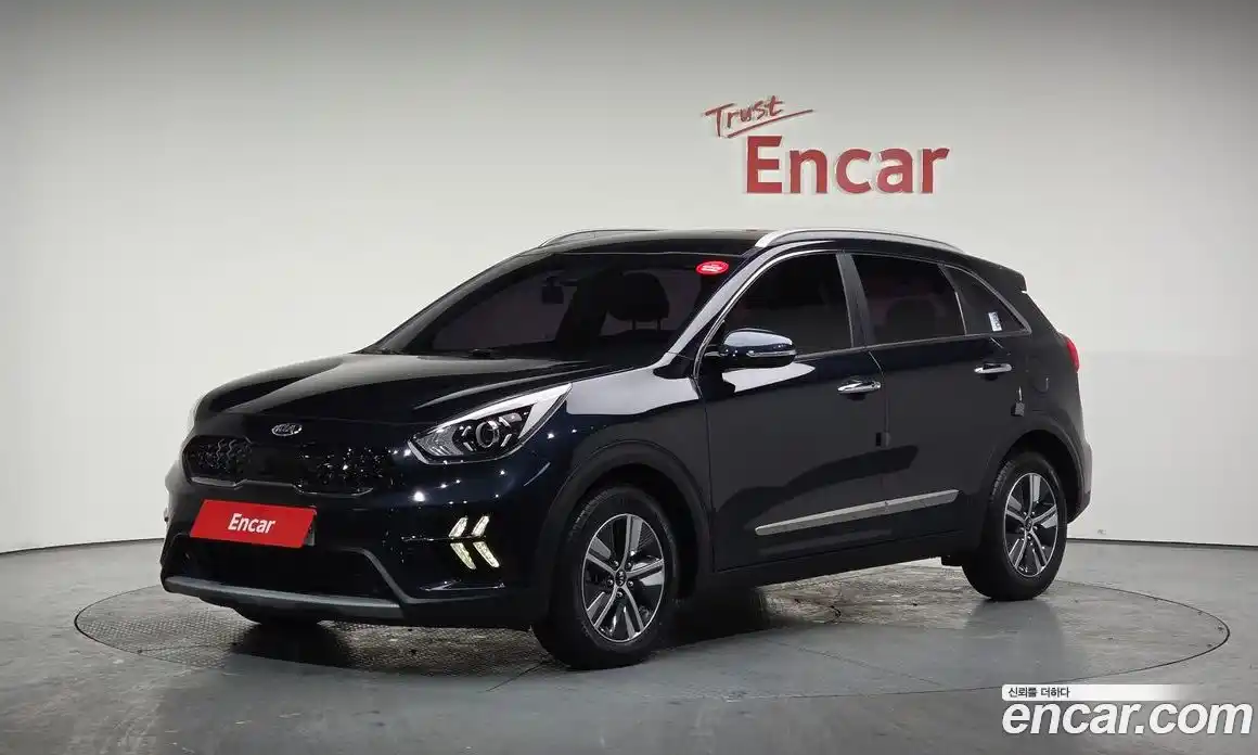 Kia Niro 2020 1.6 Автомат в Москве № 48394, фото 19