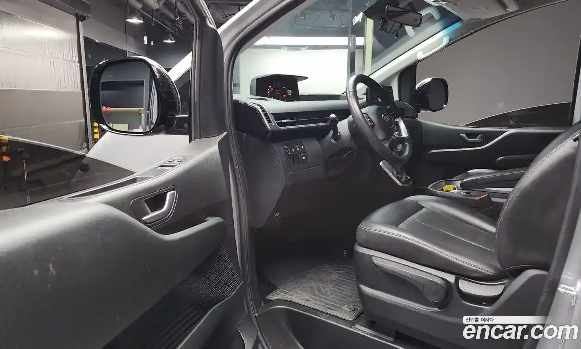 Hyundai Staria 2023 2.2 Автомат в Москве № 50100, фото 9