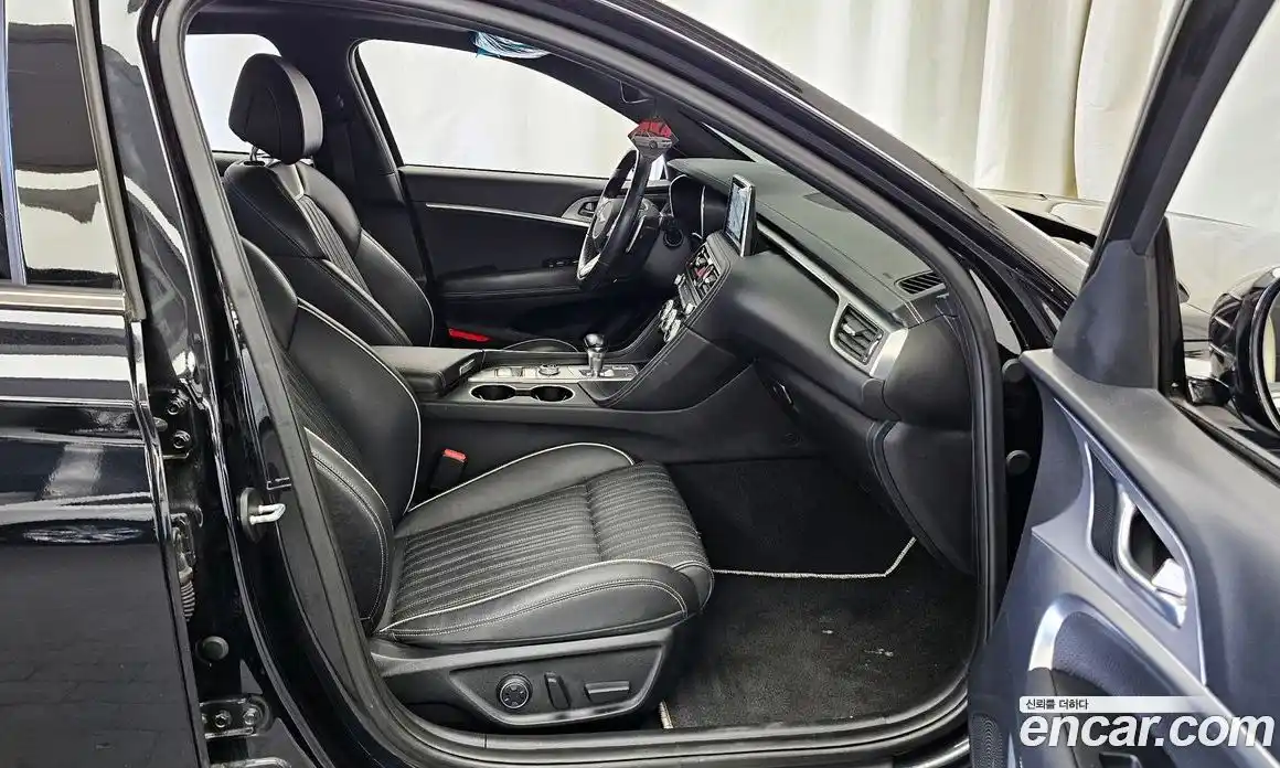 Genesis G70 2019 2.0 Автомат в Москве № 56994, фото 13