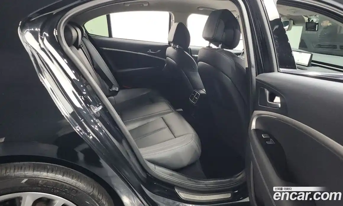 Genesis G70 2023 2.0 Автомат в Москве № 57063, фото 18