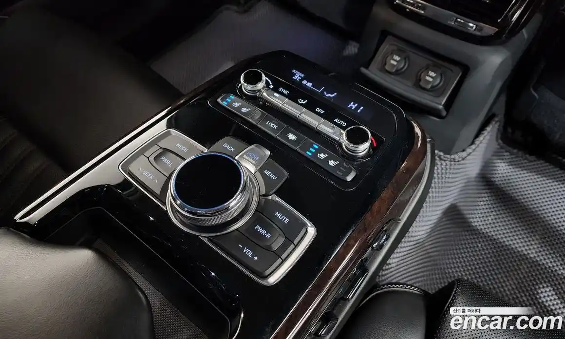 Genesis EQ900 2017 3.8 Автомат в Москве № 58415, фото 19