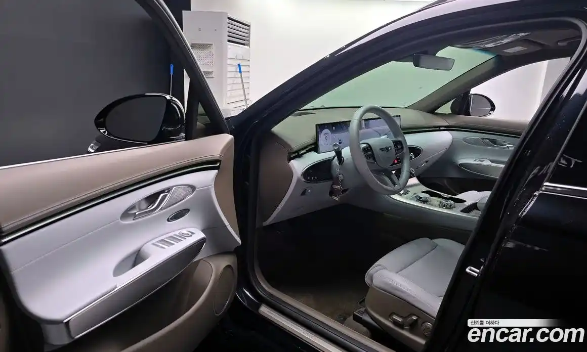 Genesis GV70 2025 2.5 Автомат в Москве № 59113, фото 12