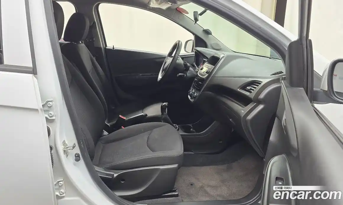 Chevrolet Spark 2016 1.0 Механическая в Москве № 64724, фото 3