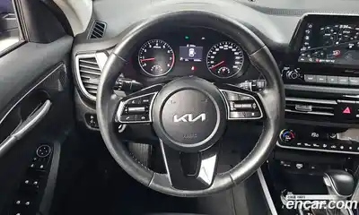 Kia Seltos 2022 1.6 Автомат в Москве № 75162, миниатюра 6