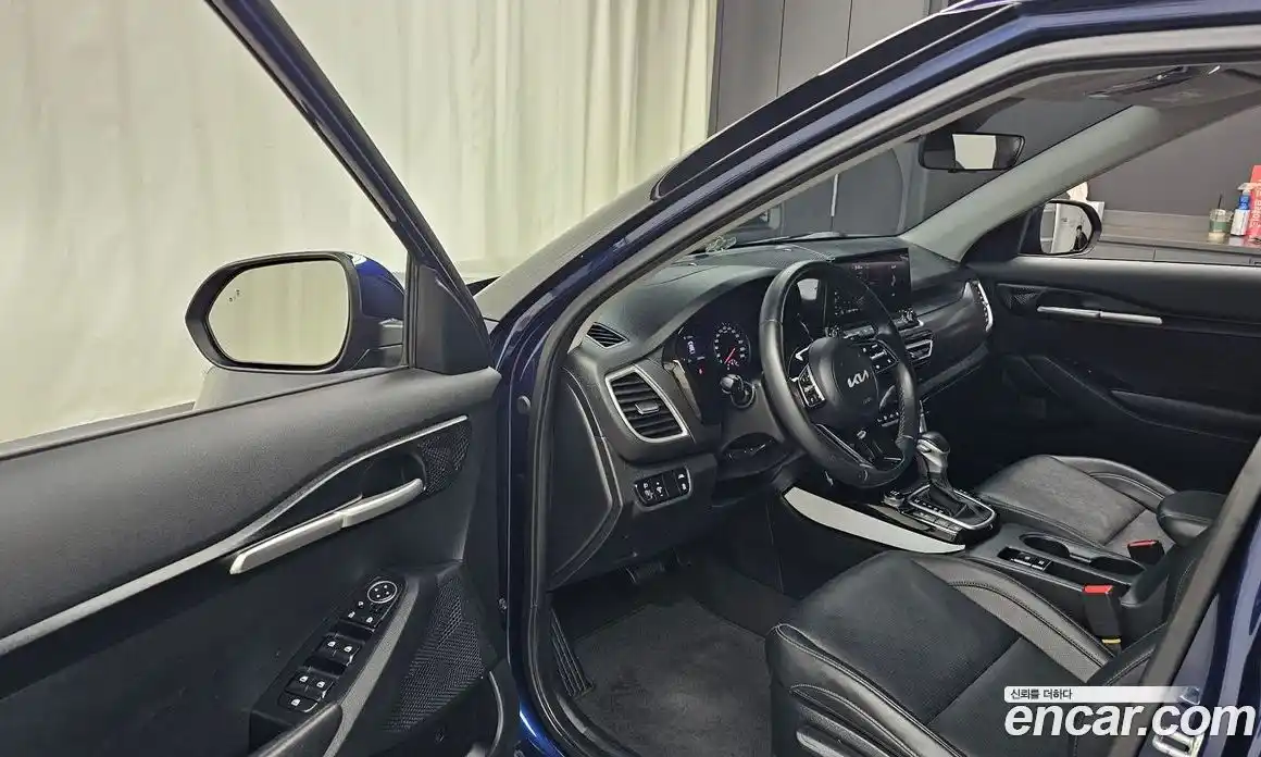 Kia Seltos 2022 1.6 Автомат в Москве № 75162, фото 7