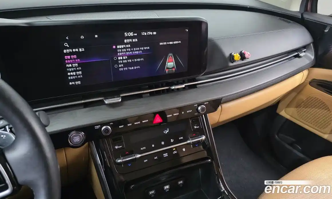 Kia Canival 2021 3.5 Автомат в Москве № 96629, фото 17