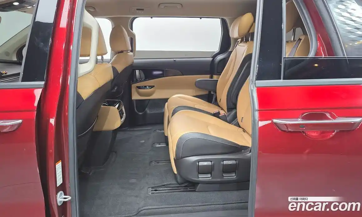 Kia Canival 2021 3.5 Автомат в Москве № 96629, фото 3