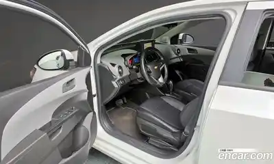 Chevrolet Aveo 2014 1.6 Автомат в Москве № 105924, миниатюра 6