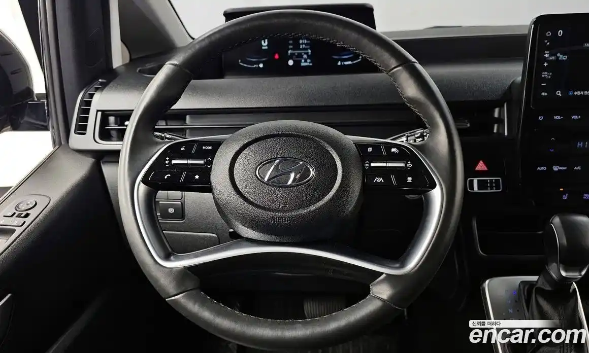 Hyundai Staria 2023 2.2 Автомат в Москве № 110401, фото 3