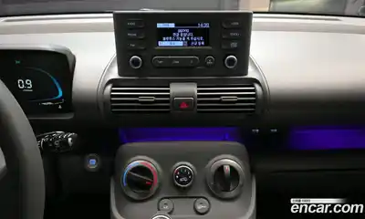 Hyundai Casper 2023 1.0 Автомат в Москве № 110582, миниатюра 2