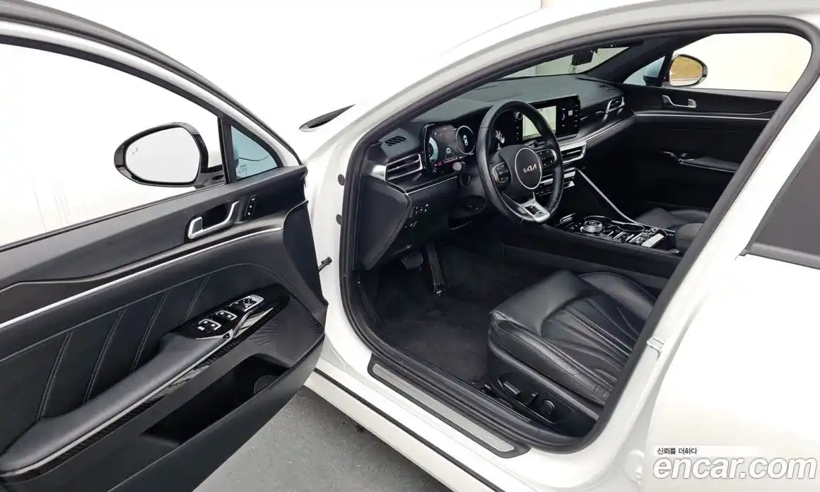 Kia K5 2023 2.0 Автомат в Москве № 115386, фото 9