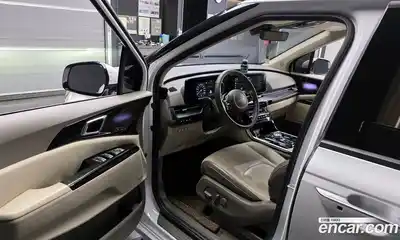 Kia Canival 2023 3.5 Автомат в Москве № 115657, миниатюра 9