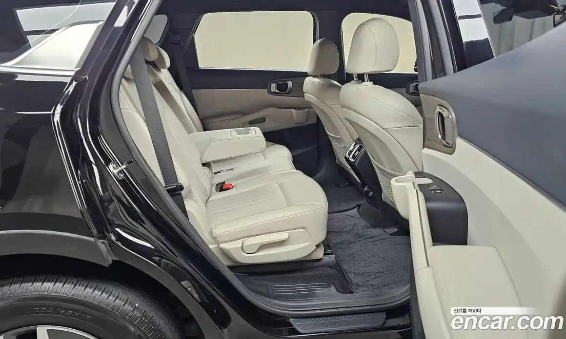 Kia Sorento 2023 1.6 Автомат в Москве № 122723, фото 19