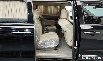 Kia Canival 2023 3.5 Автомат в Москве № 123100, миниатюра 2