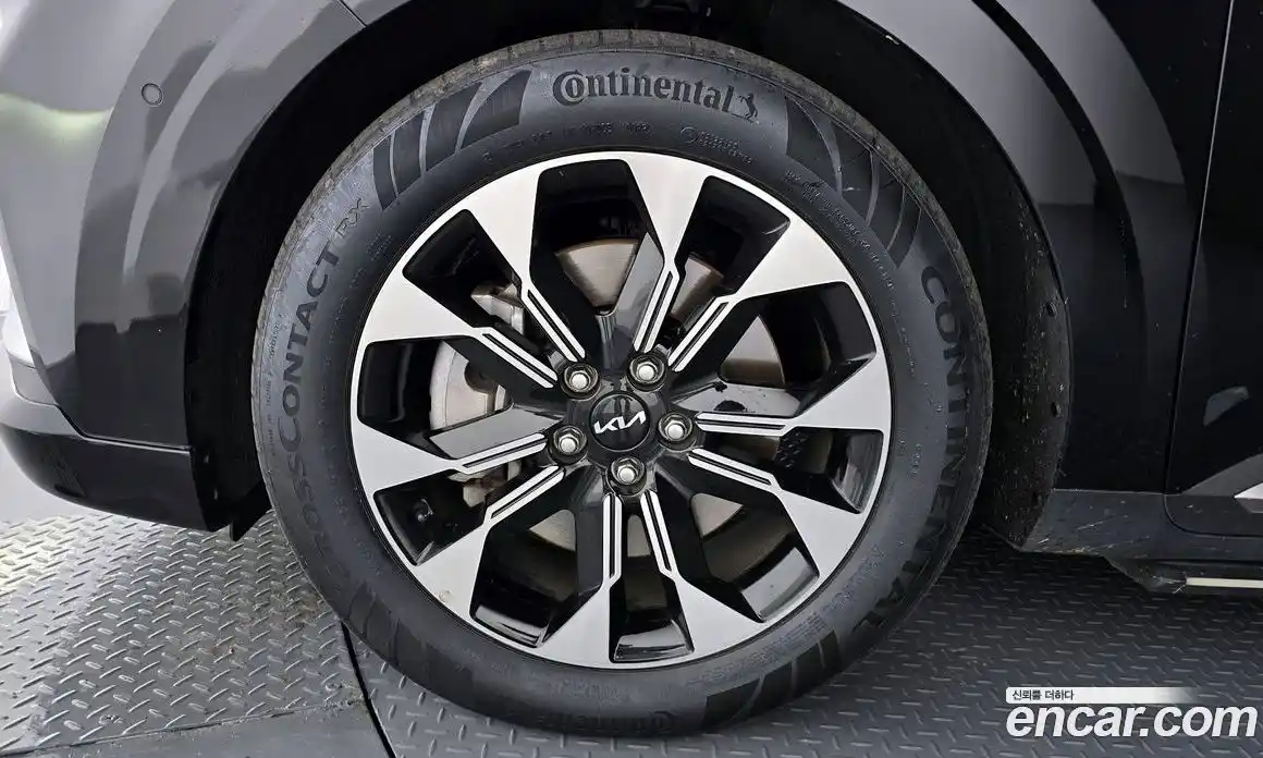 Kia Canival 2023 3.5 Автомат в Москве № 123100, фото 6