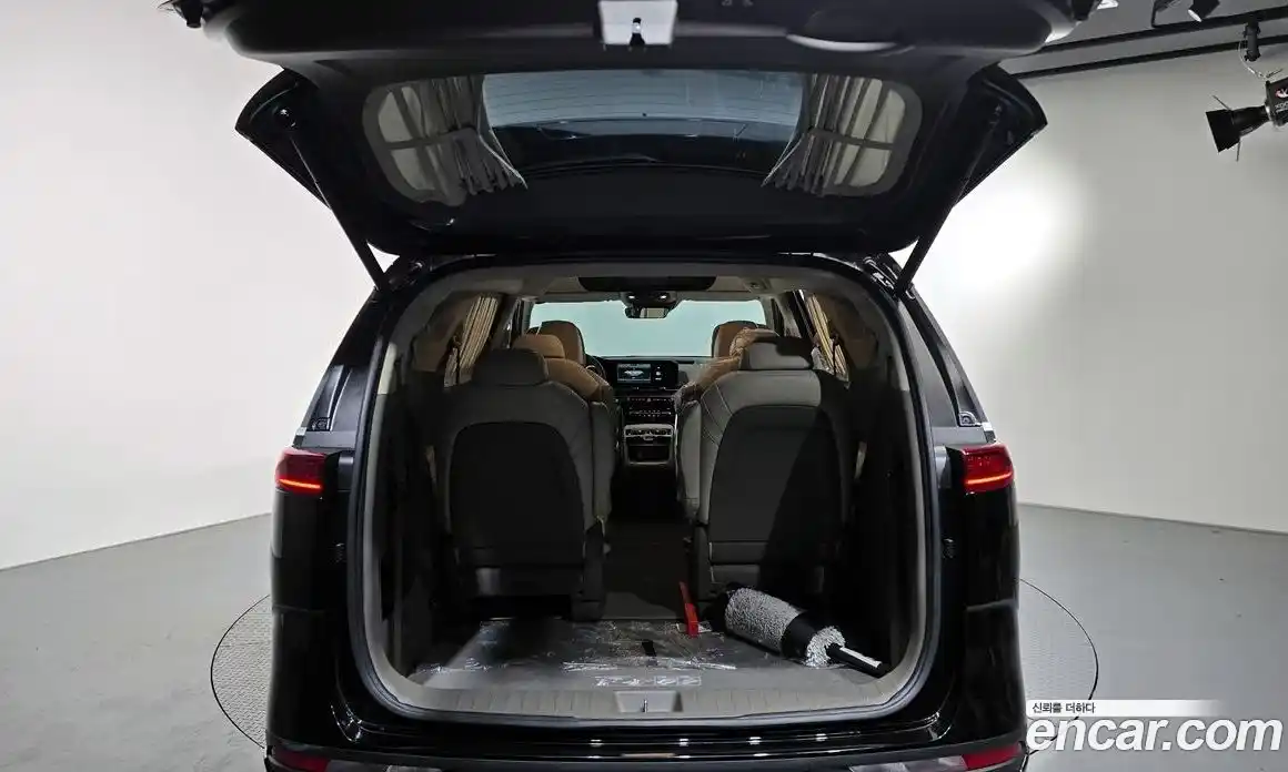 Kia Canival 2023 3.5 Автомат в Москве № 123100, фото 10