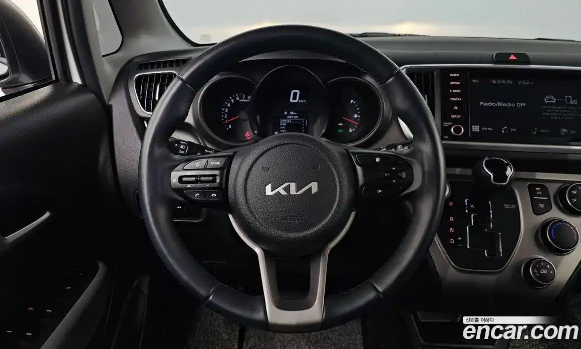 Kia Ray 2022 1.0 Автомат в Москве № 124029, фото 13