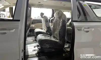 Kia Canival 2026 1.6 Автомат в Москве № 127425, миниатюра 5