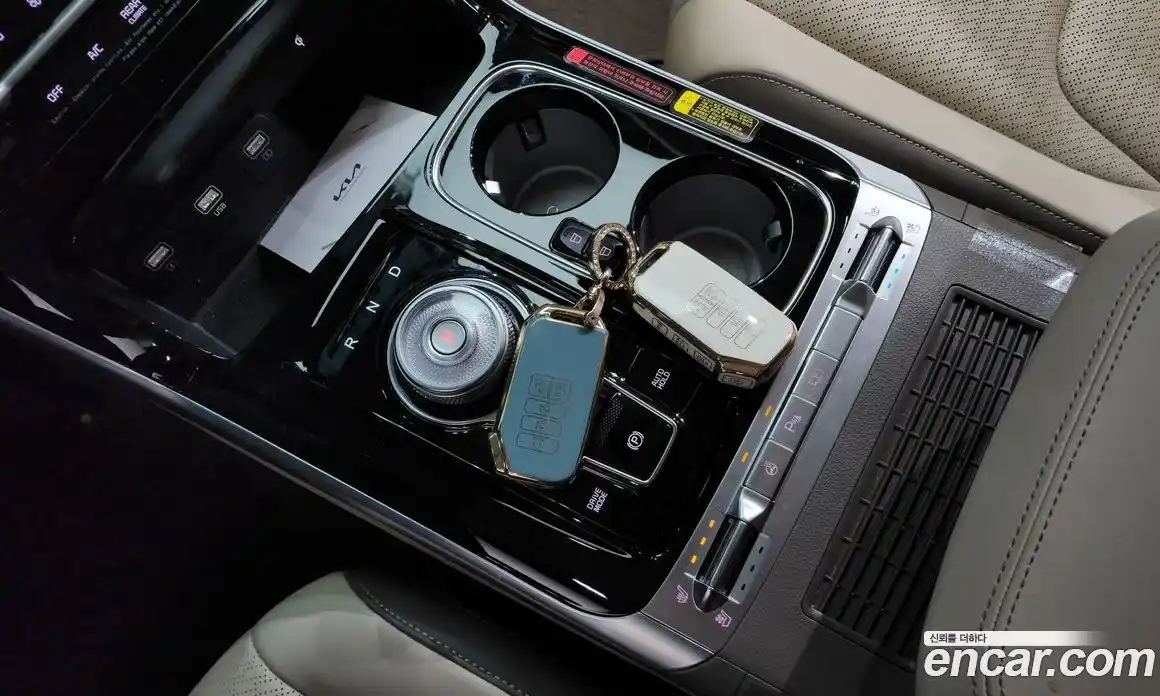 Kia Canival 2023 3.5 Автомат в Москве № 128128, фото 16