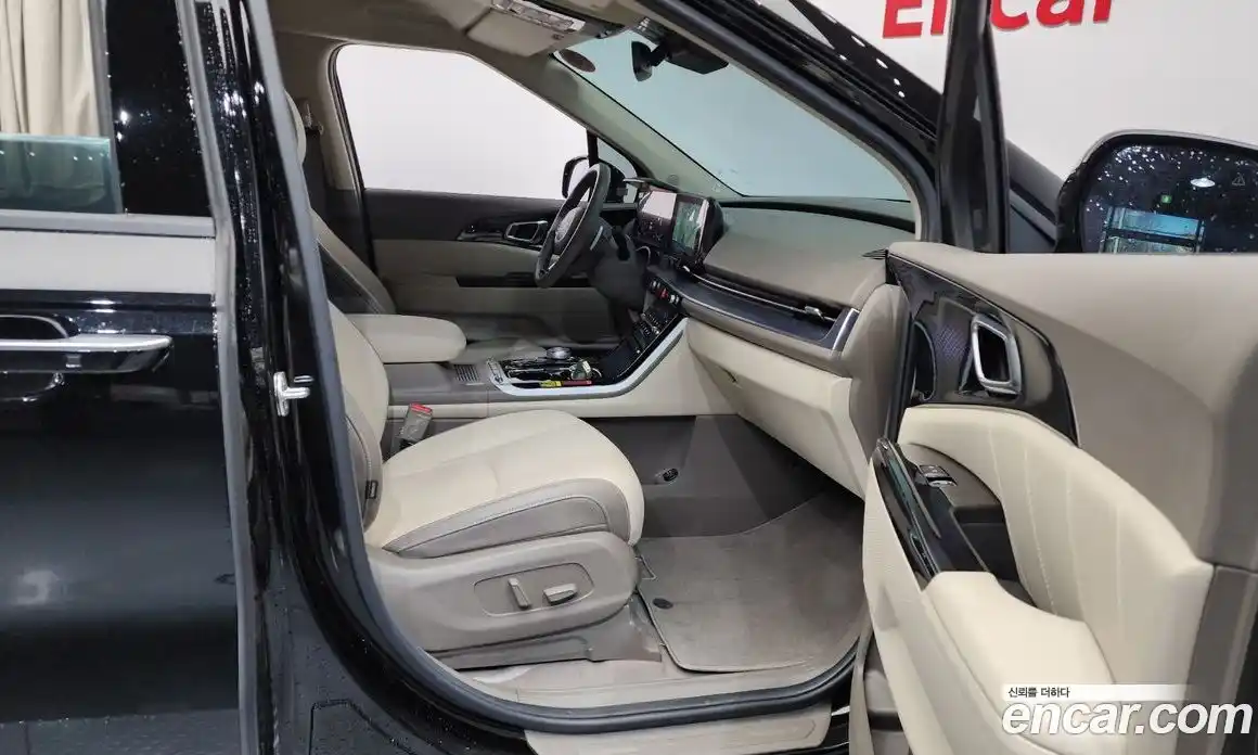 Kia Canival 2023 3.5 Автомат в Москве № 128128, фото 4