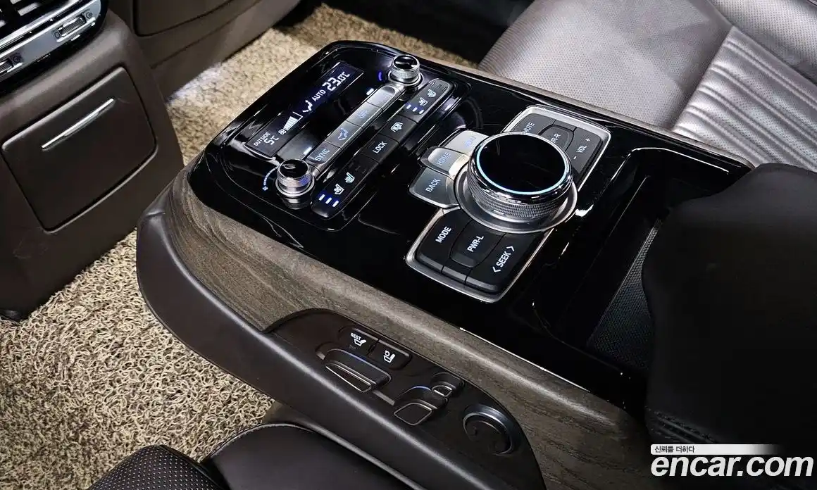 Genesis G90 2019 3.8 Автомат в Москве № 13090, фото 17