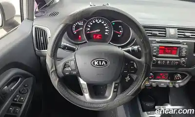 Kia Pride 2012 1.6 Автомат в Москве № 131437, миниатюра 7
