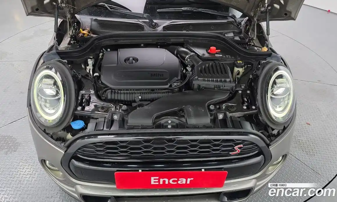 Mini Cooper Convertible 2020 2.0 Автомат в Москве № 136140, фото 1