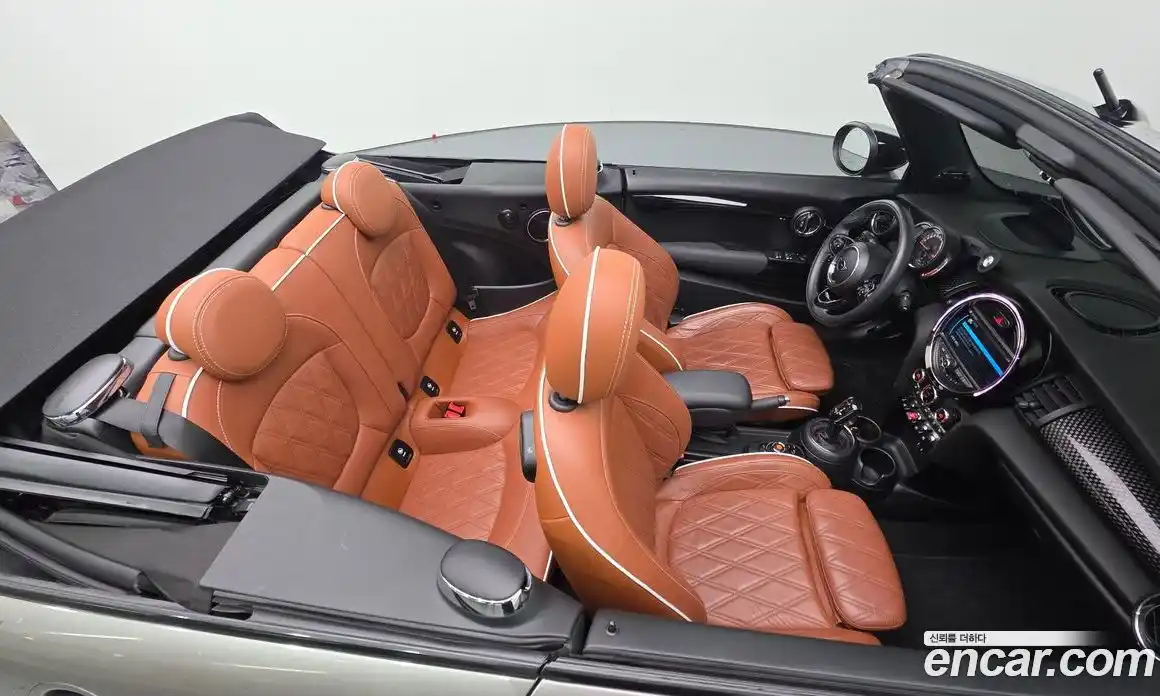 Mini Cooper Convertible 2020 2.0 Автомат в Москве № 136140, фото 18