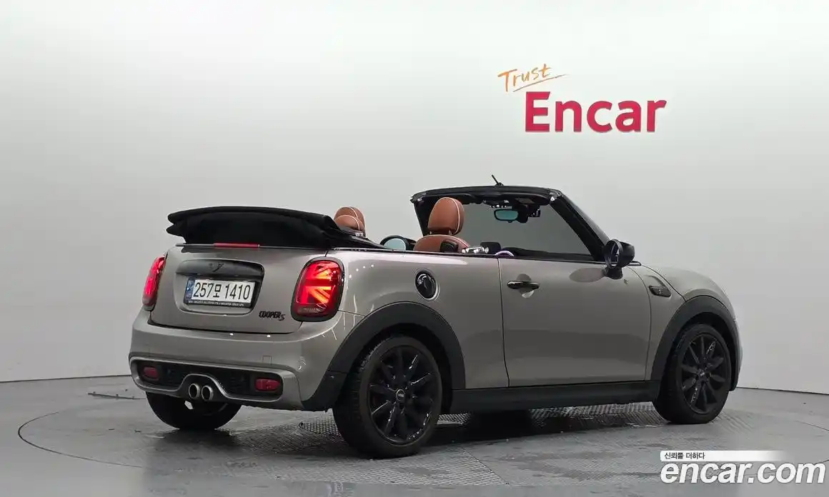 Mini Cooper Convertible 2020 2.0 Автомат в Москве № 136140, фото 20