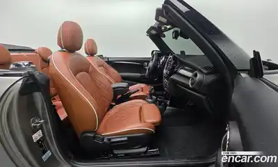 Mini Cooper Convertible 2020 2.0 Автомат в Москве № 136140, миниатюра 3