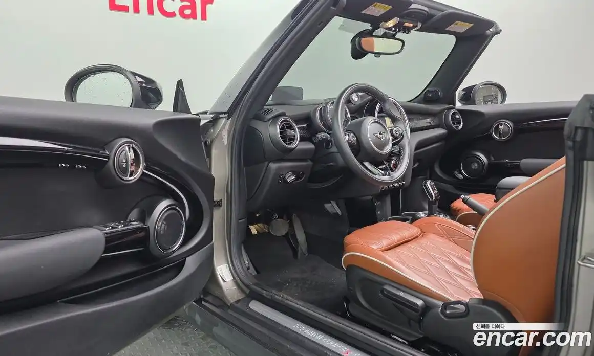 Mini Cooper Convertible 2020 2.0 Автомат в Москве № 136140, фото 7