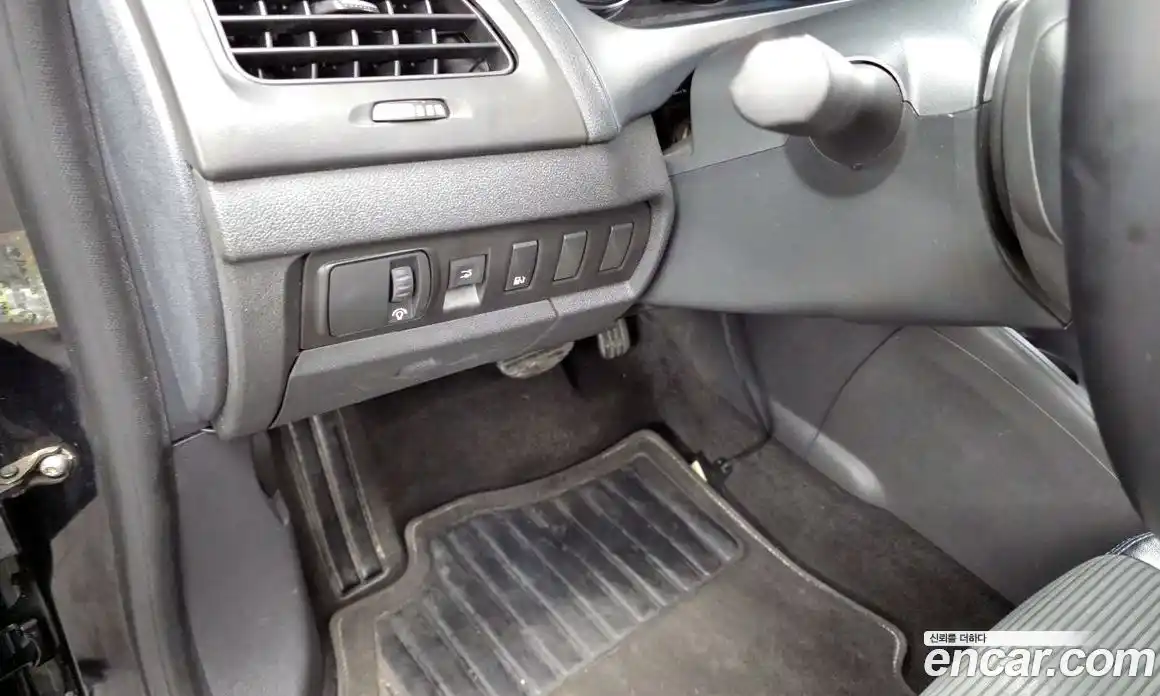 Renault SM3 2012 1.6 Автомат в Москве № 137757, фото 11