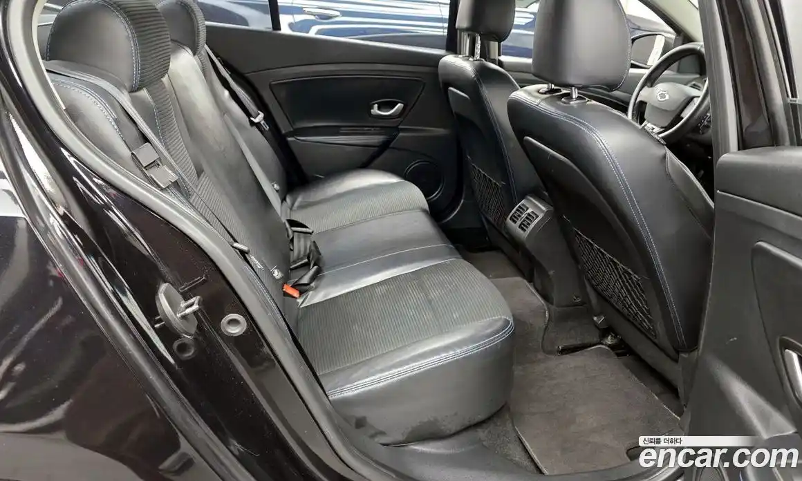 Renault SM3 2012 1.6 Автомат в Москве № 137757, фото 16