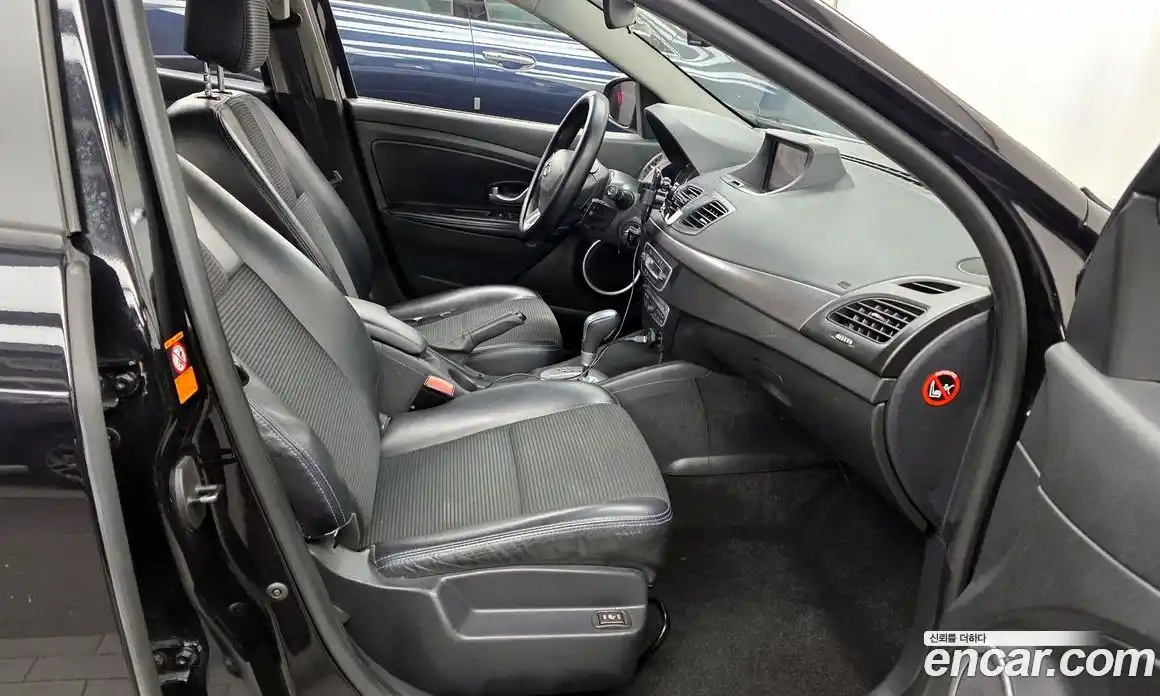 Renault SM3 2012 1.6 Автомат в Москве № 137757, фото 8