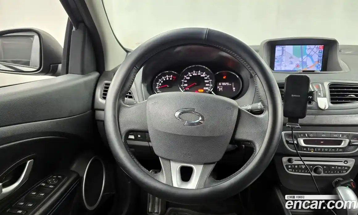 Renault SM3 2012 1.6 Автомат в Москве № 137757, фото 10