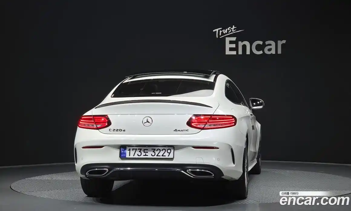 Mercedes-Benz C-Class 2019 1.9 Автомат в Москве № 139168, фото 1