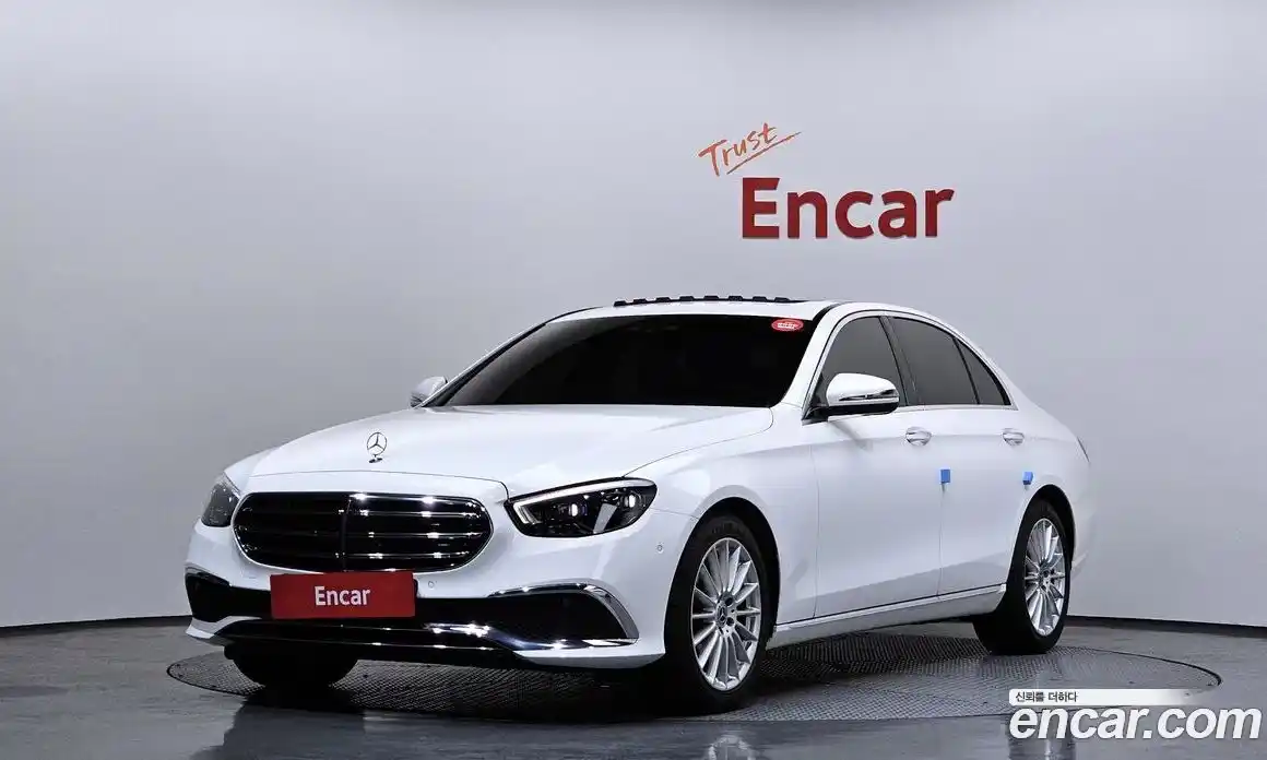 Mercedes-Benz E-Class 2021 2.0 Автомат в Москве № 141555, фото 12