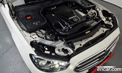 Mercedes-Benz E-Class 2021 2.0 Автомат в Москве № 141555, миниатюра 7