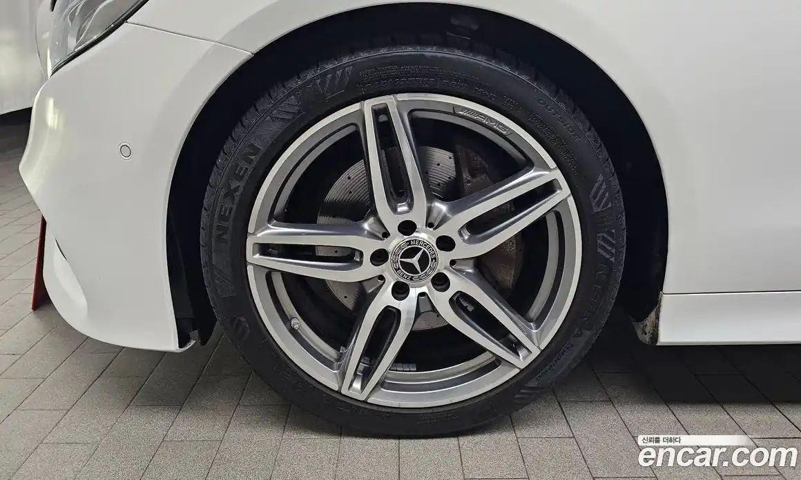 Mercedes-Benz E-Class 2020 1.9 Автомат в Москве № 142271, фото 6